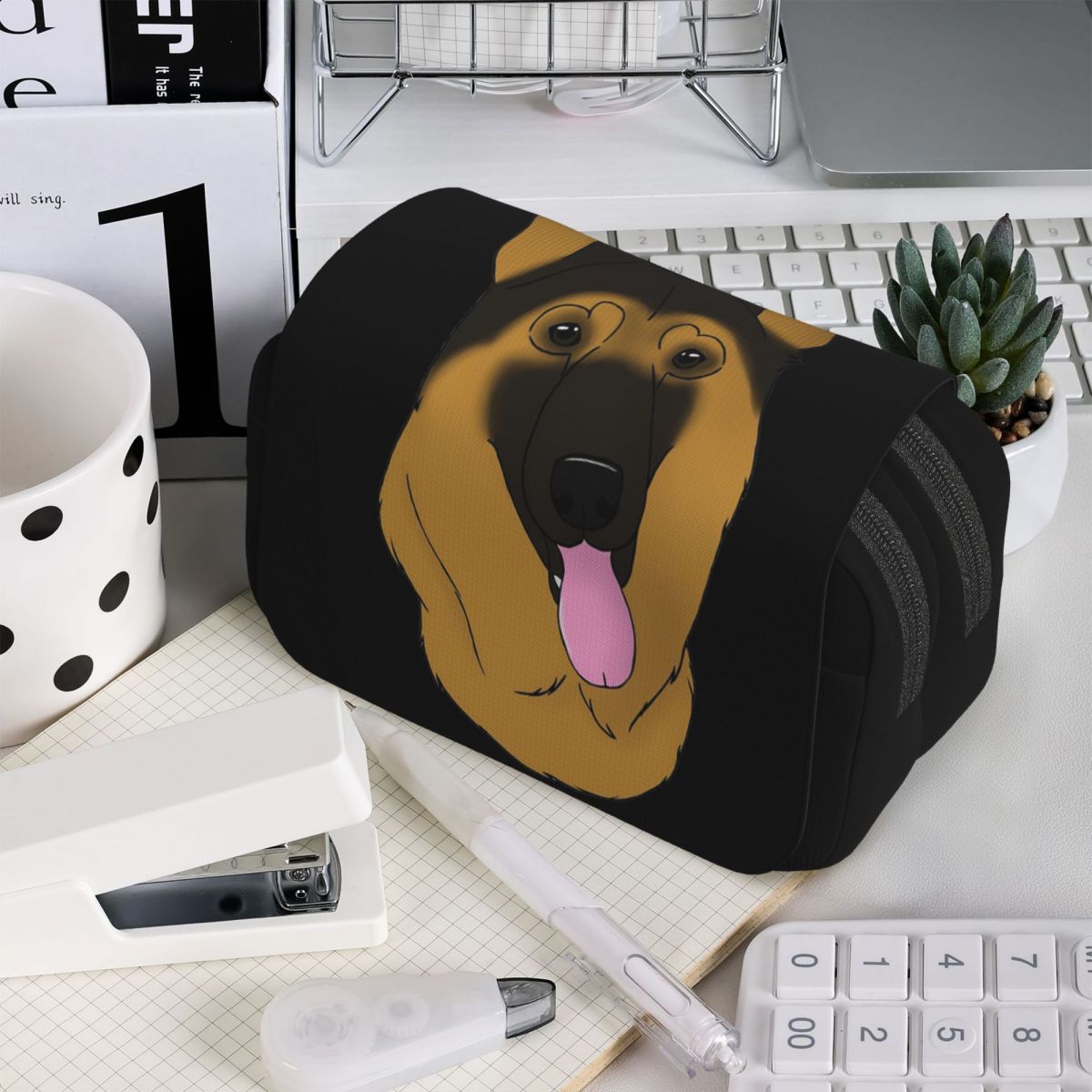 Piórnik z motywem owczarka nie – Tan Stationery & Office Supply recenzja i cena